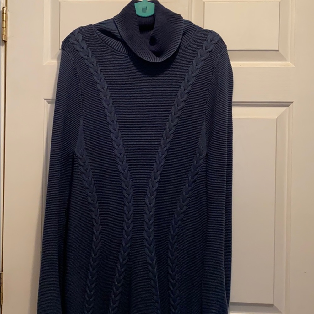 Navy boutique oversized cable knit sweater
